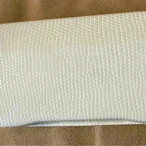 Cosmopolitan and Victoria Secret Eye Glass Cases - Picture 3 of 6